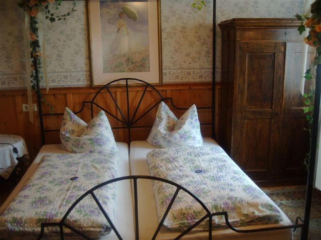 Alte Schreinerei-Auberge Harlekin Randegg Chambre photo