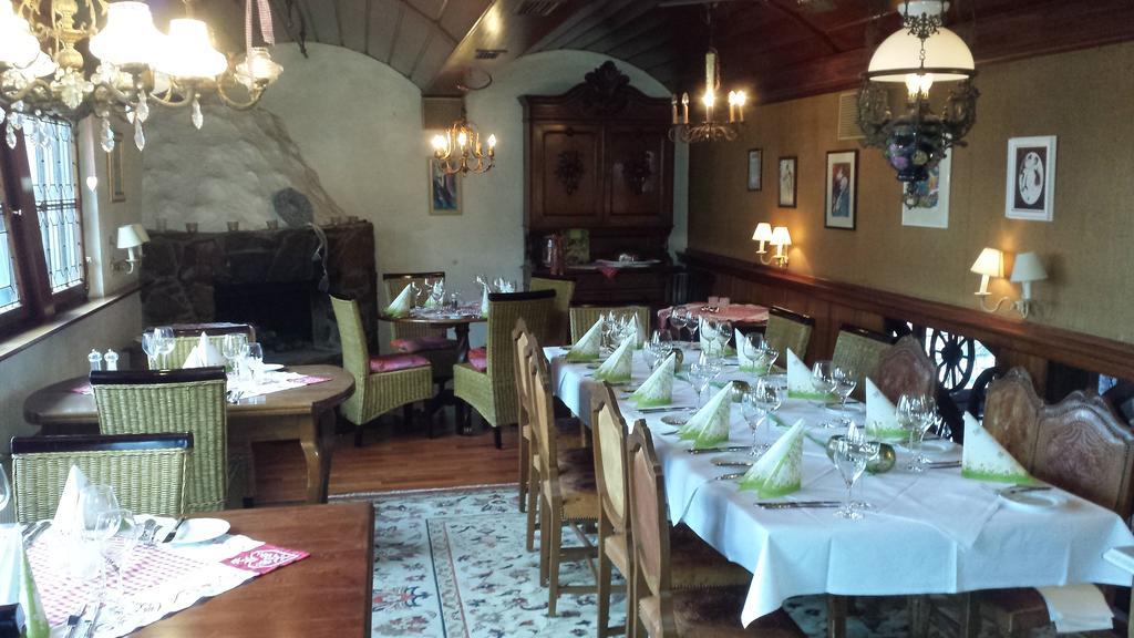Alte Schreinerei-Auberge Harlekin Randegg Extérieur photo