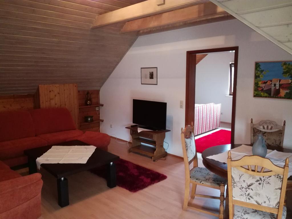 Alte Schreinerei-Auberge Harlekin Randegg Extérieur photo
