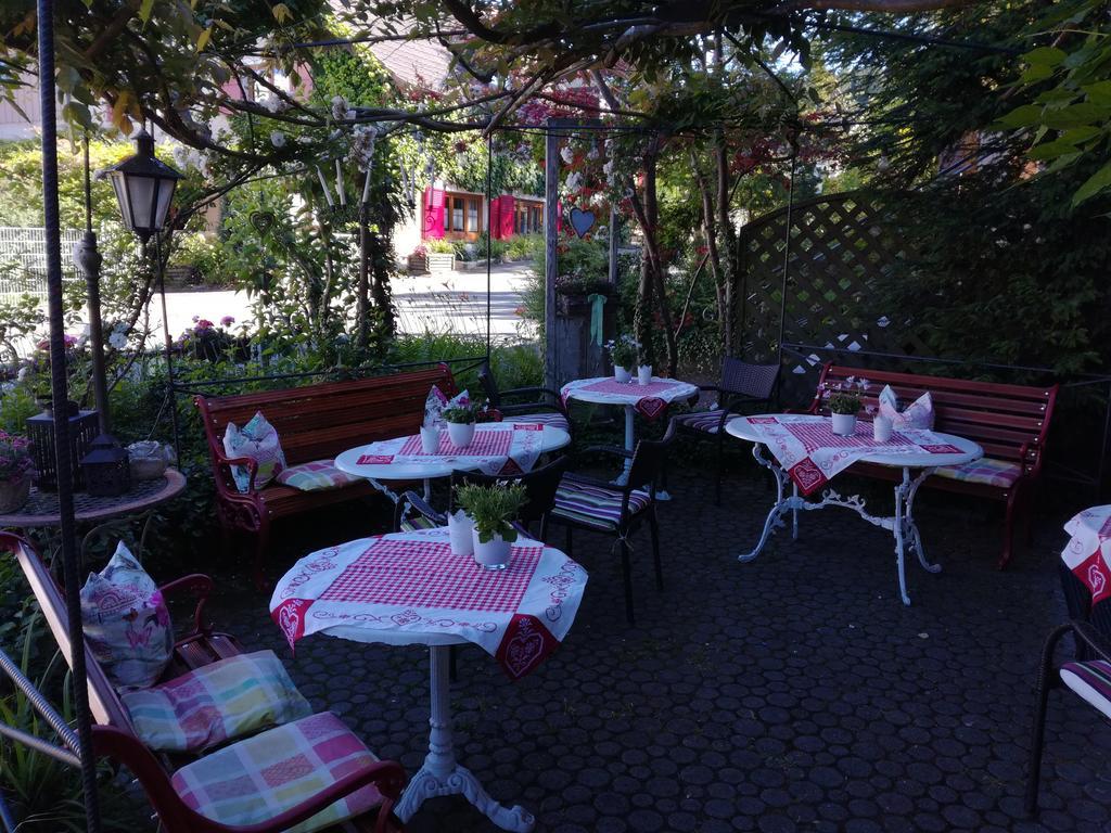 Alte Schreinerei-Auberge Harlekin Randegg Extérieur photo